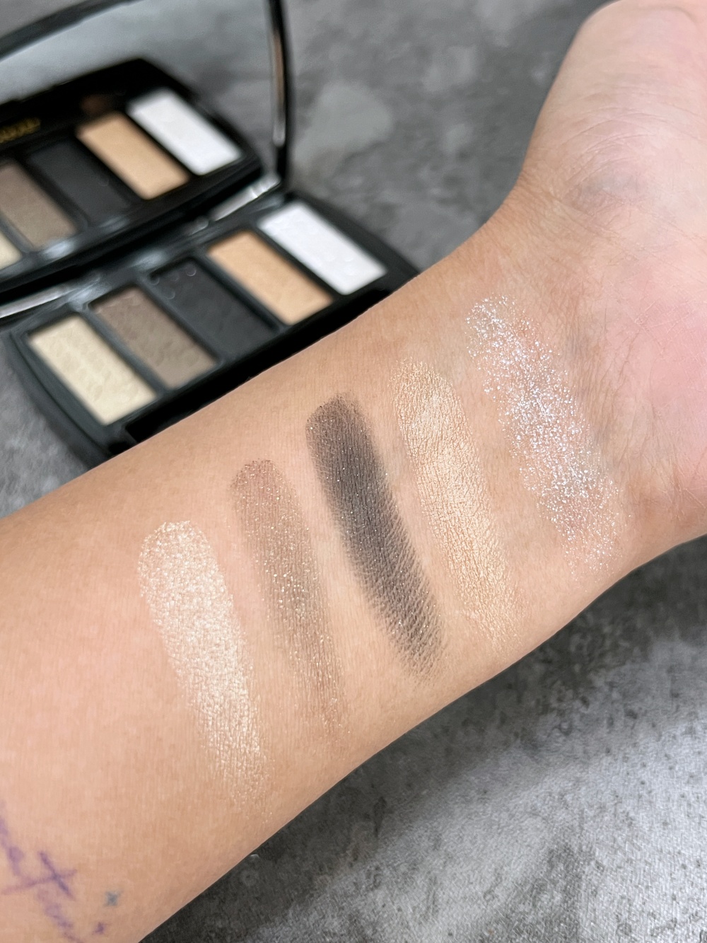 Chanel Lumière Graphique Eyeshadow Palette