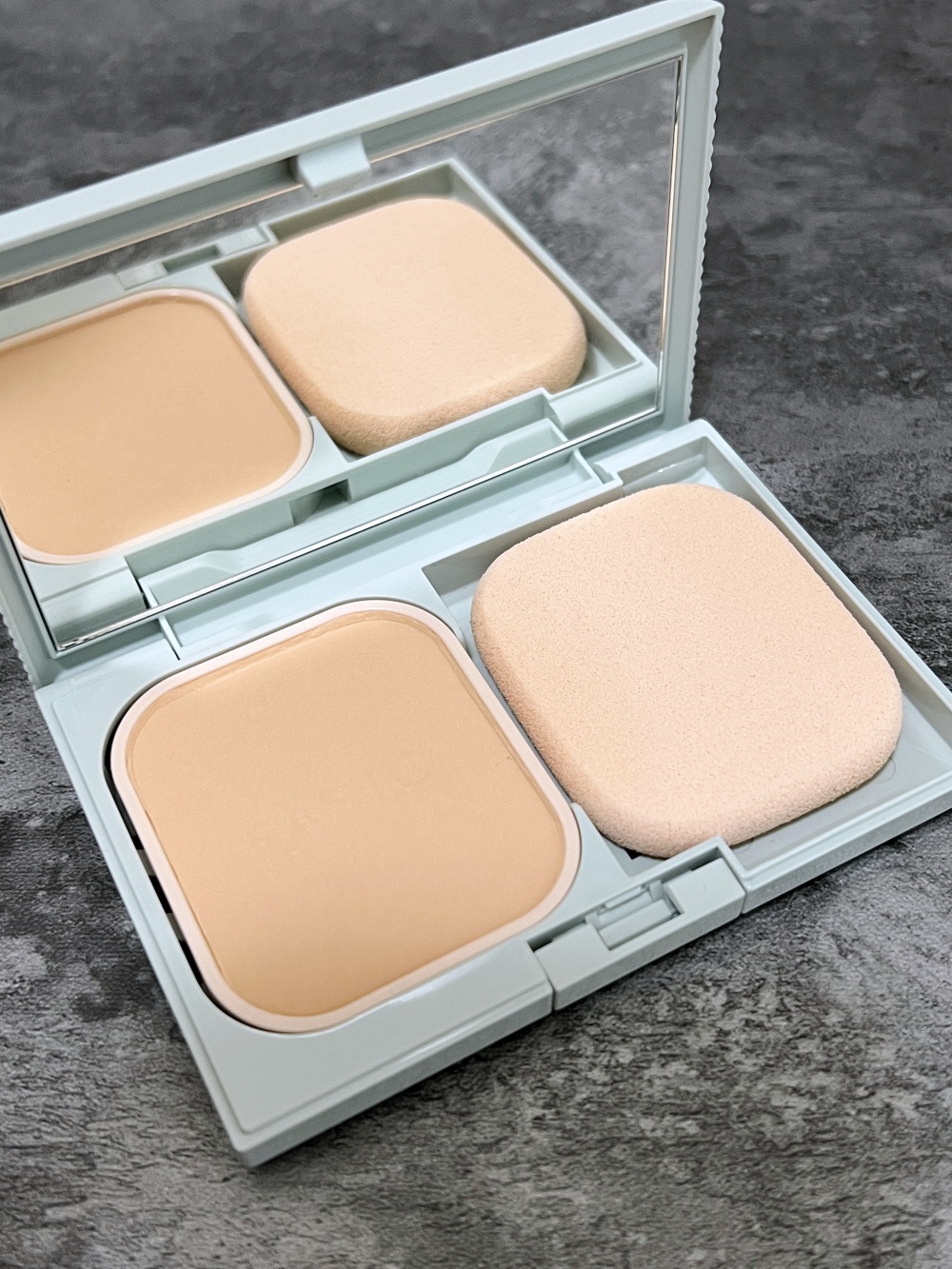 FASIO Airy Stay Powder Foundation